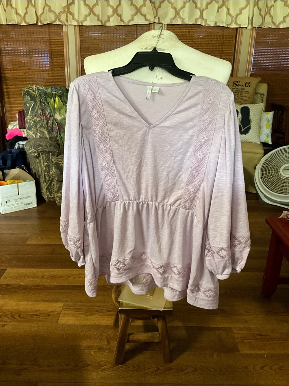 EST. 1946 size X-Large ladies top